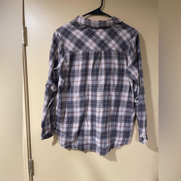 🎈3/$20 Democracy Plaid Button Down Shirt in Gray and Blue - Picture 8 of 8